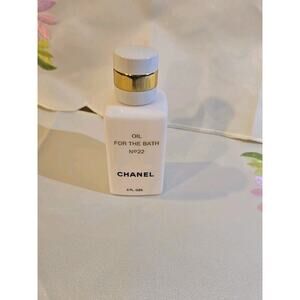 Authentic CHANEL No 22 Vtg 1970's Bath Oil New Full Bottle Milk Glass 3oz 89ml